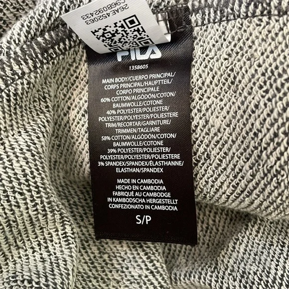 NWT Fila Sweater Size Small - Picture 6 of 7